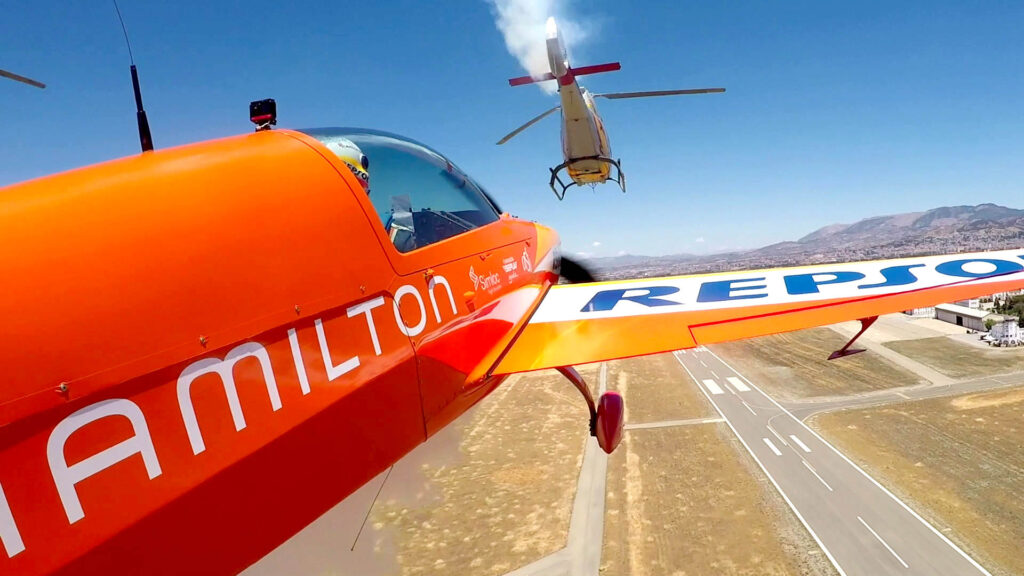 Juan Velarde vuela con la Patrulla Aspa